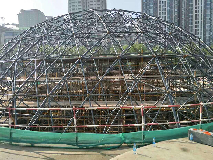 昌吉球形网架钢结构施工